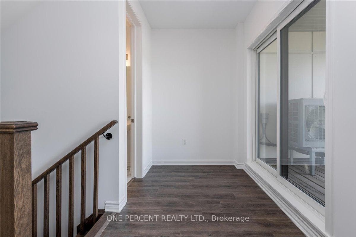 16 Pearen Lane photo 12