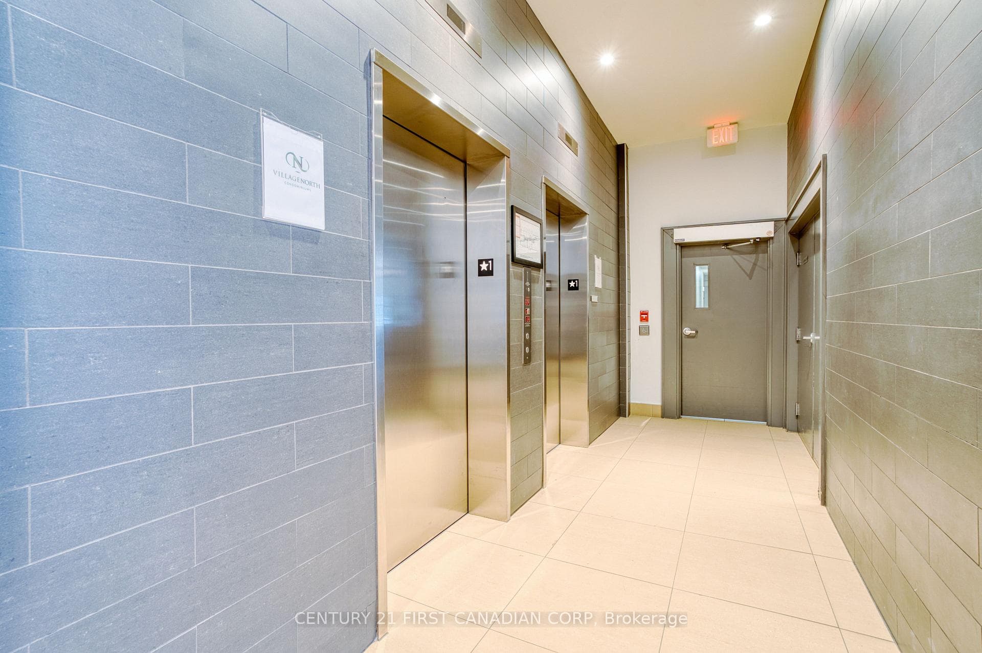 240 Villagewalk Boulevard Unit 812 photo 46