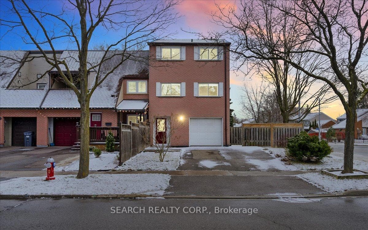 6204 Townwood Court photo 2