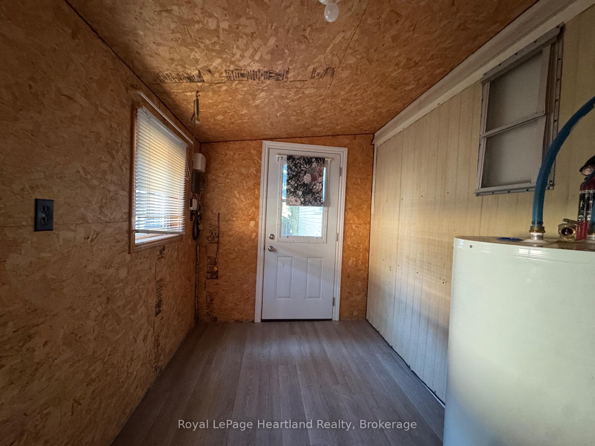 4 Trailer Park Road photo 18