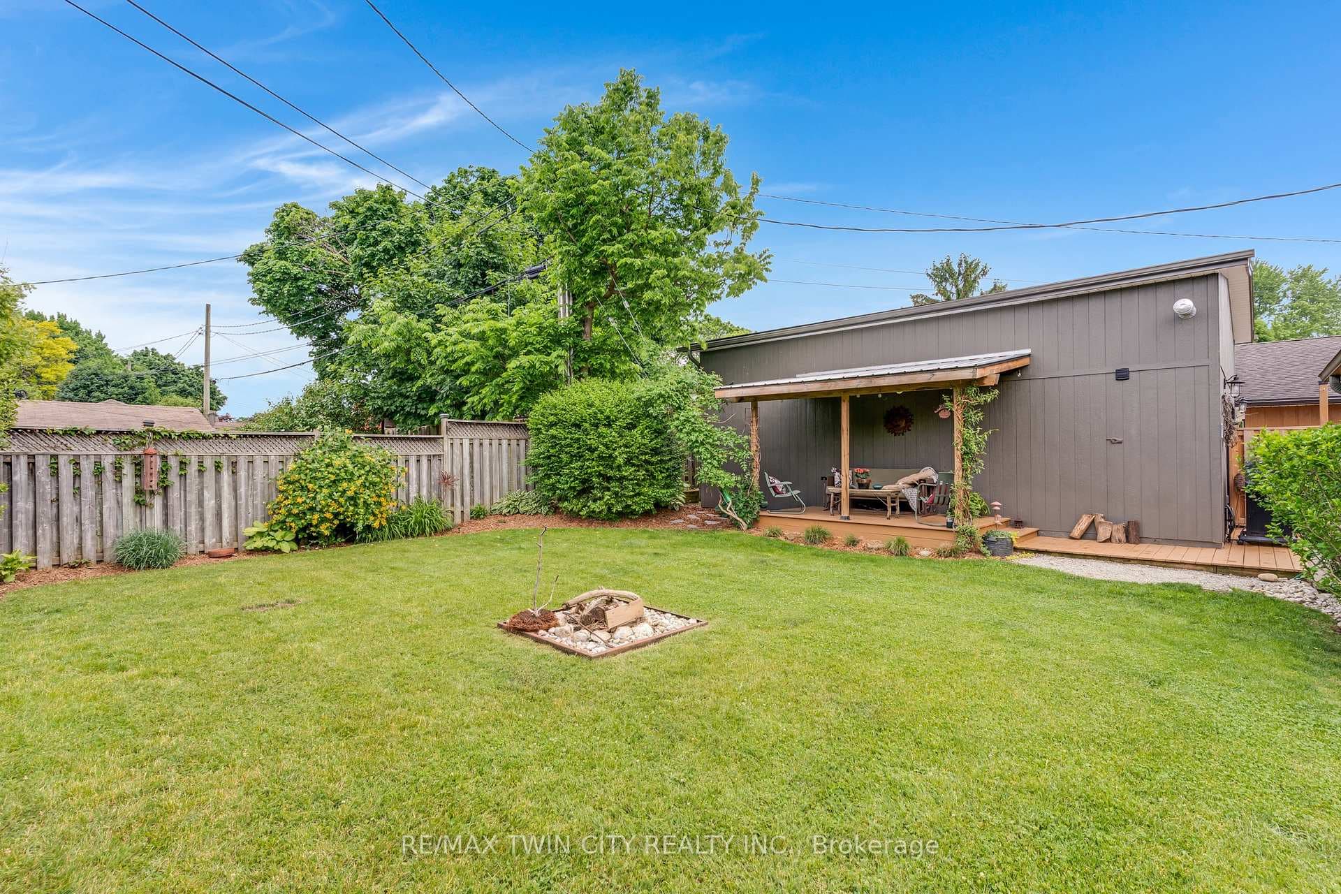 1023 Rose Street photo 35