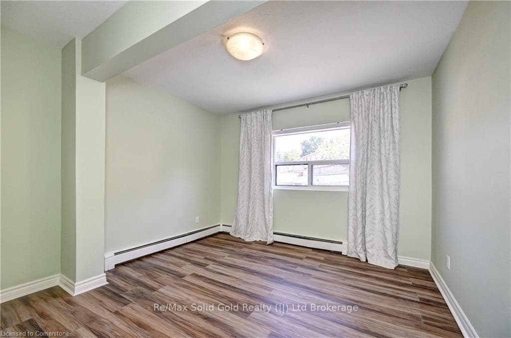 283 FAIRWAY Road Unit 106 photo 24