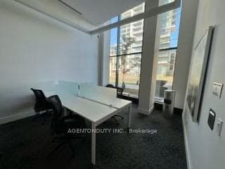 7895 Jane Street Unit PH14 photo 18