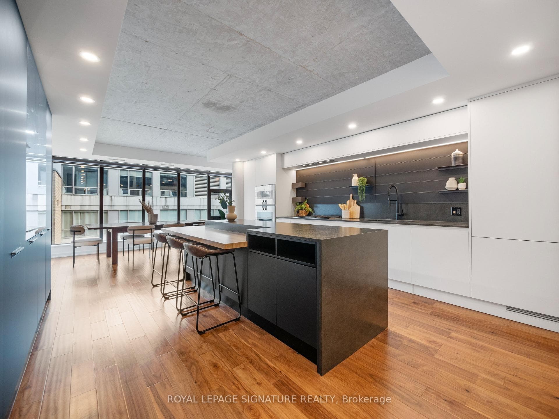 533 Richmond Street Unit PH2 photo 9