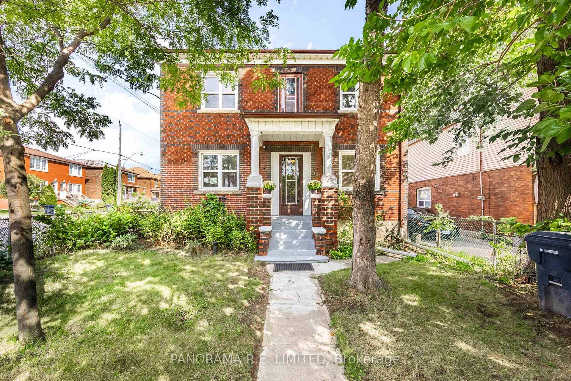134 Rockwell Avenue photo 1