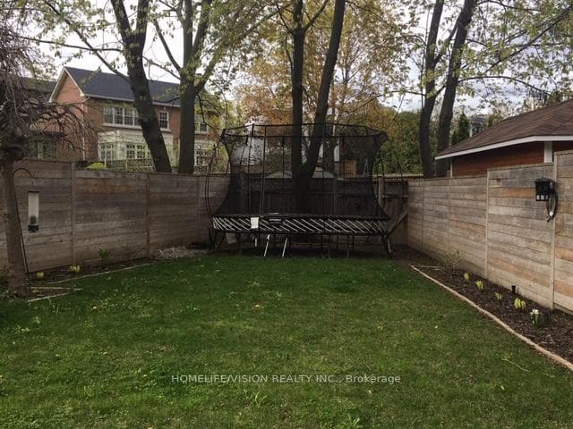 6 Douglas Crescent photo 14