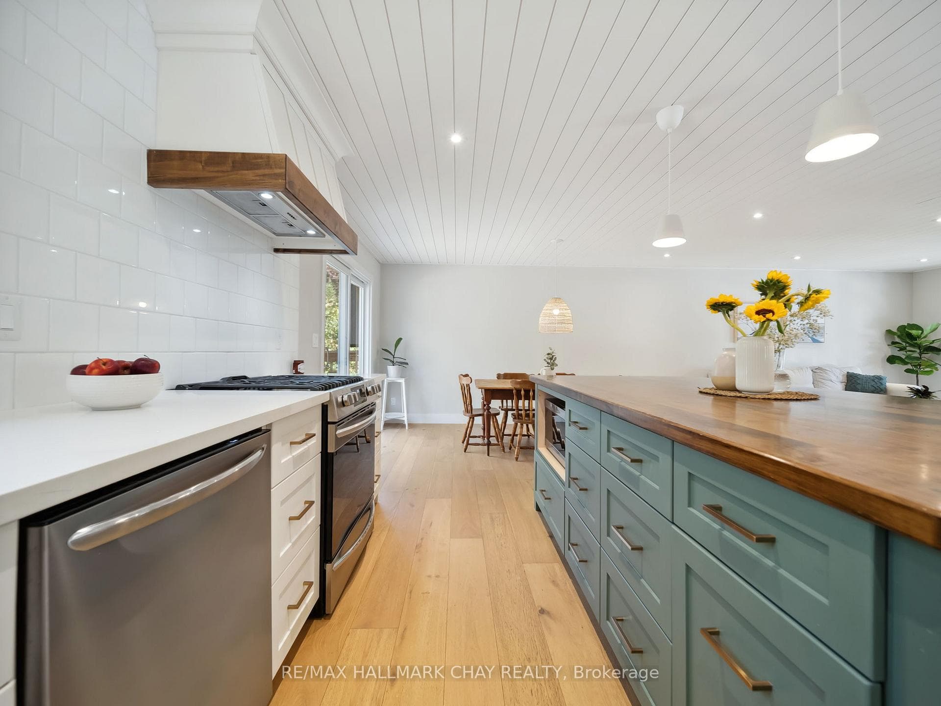 58 Lankin Boulevard photo 8