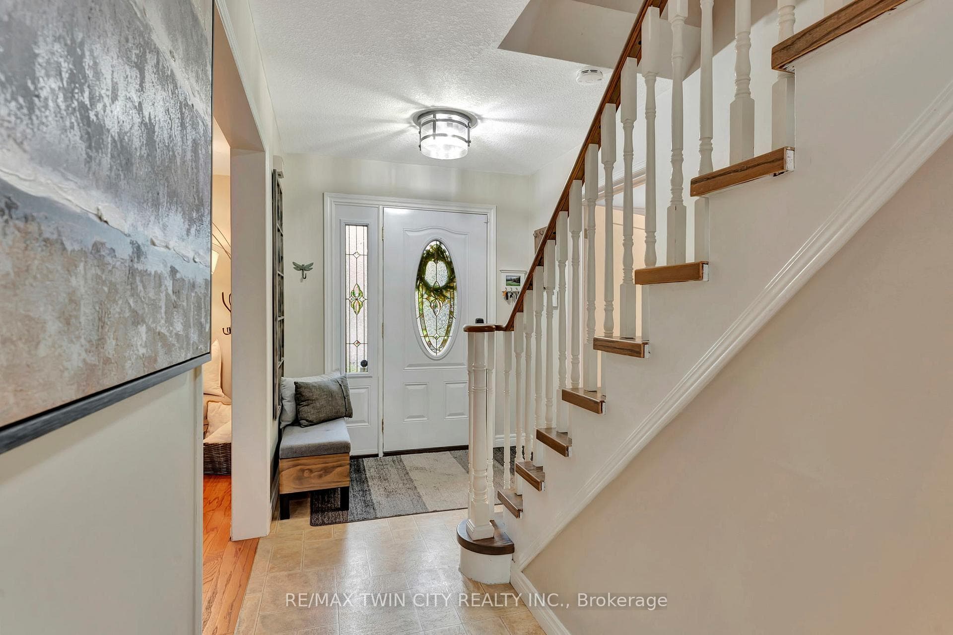 7 Simone Place photo 6