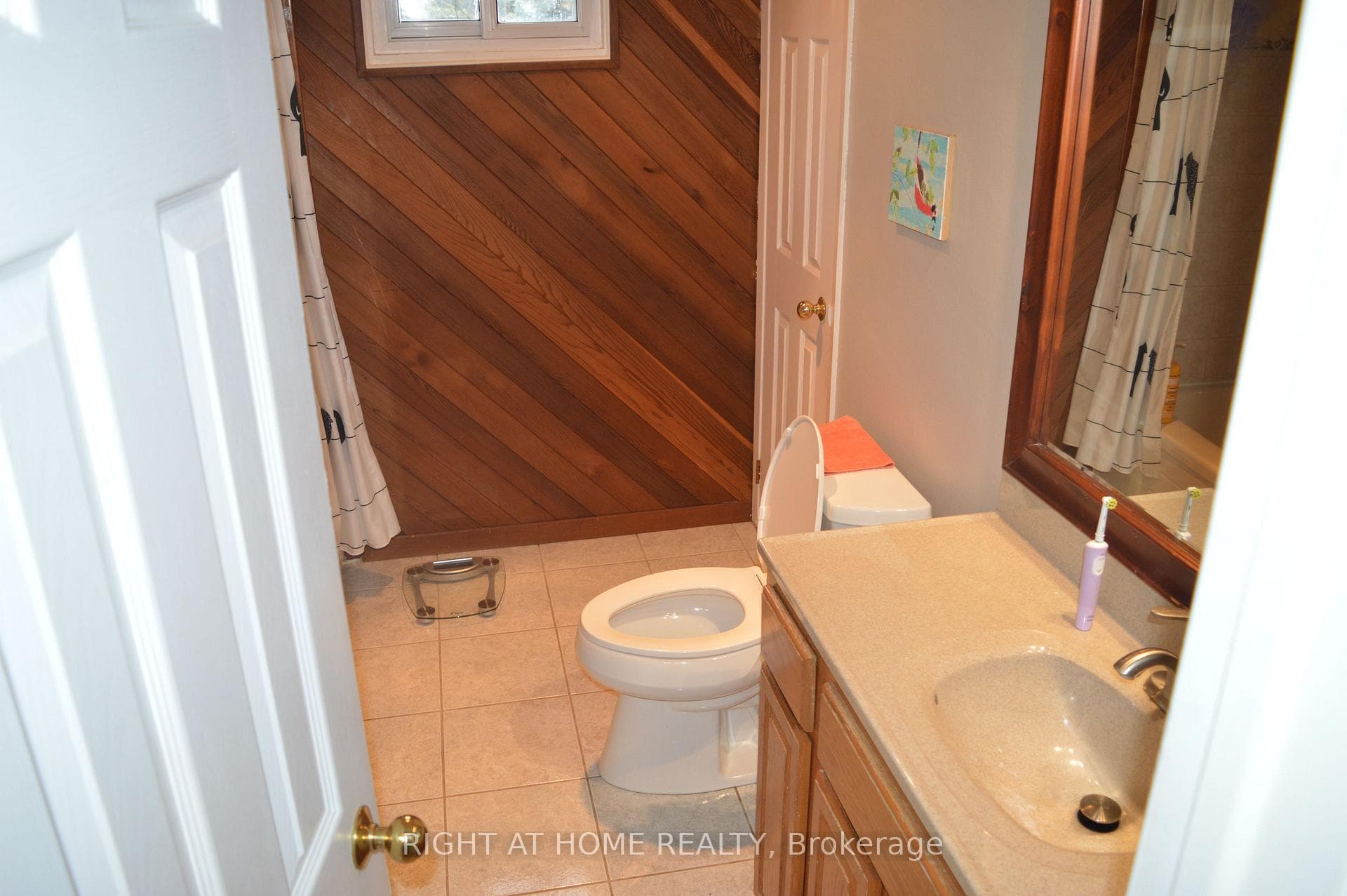 453 East Avenue photo 15