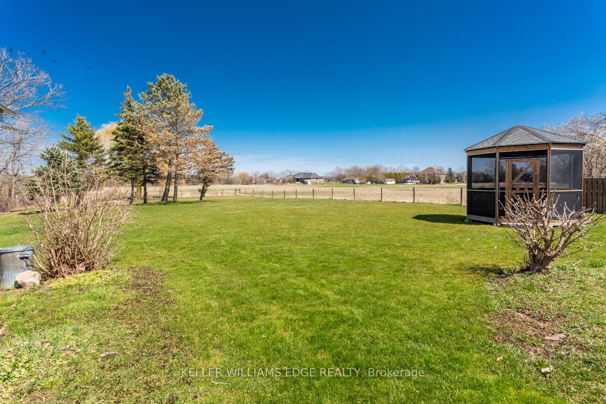 1062 Guyatt Road photo 32