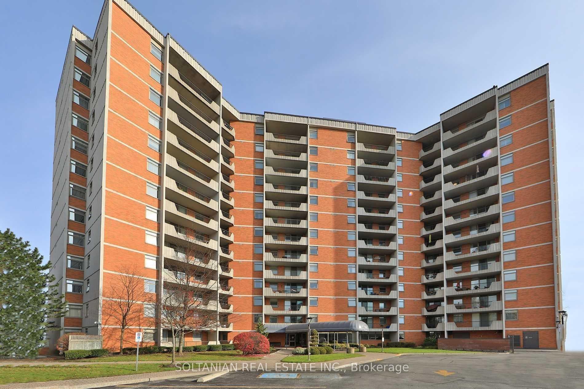 7811 Yonge Street Unit 908 photo 1