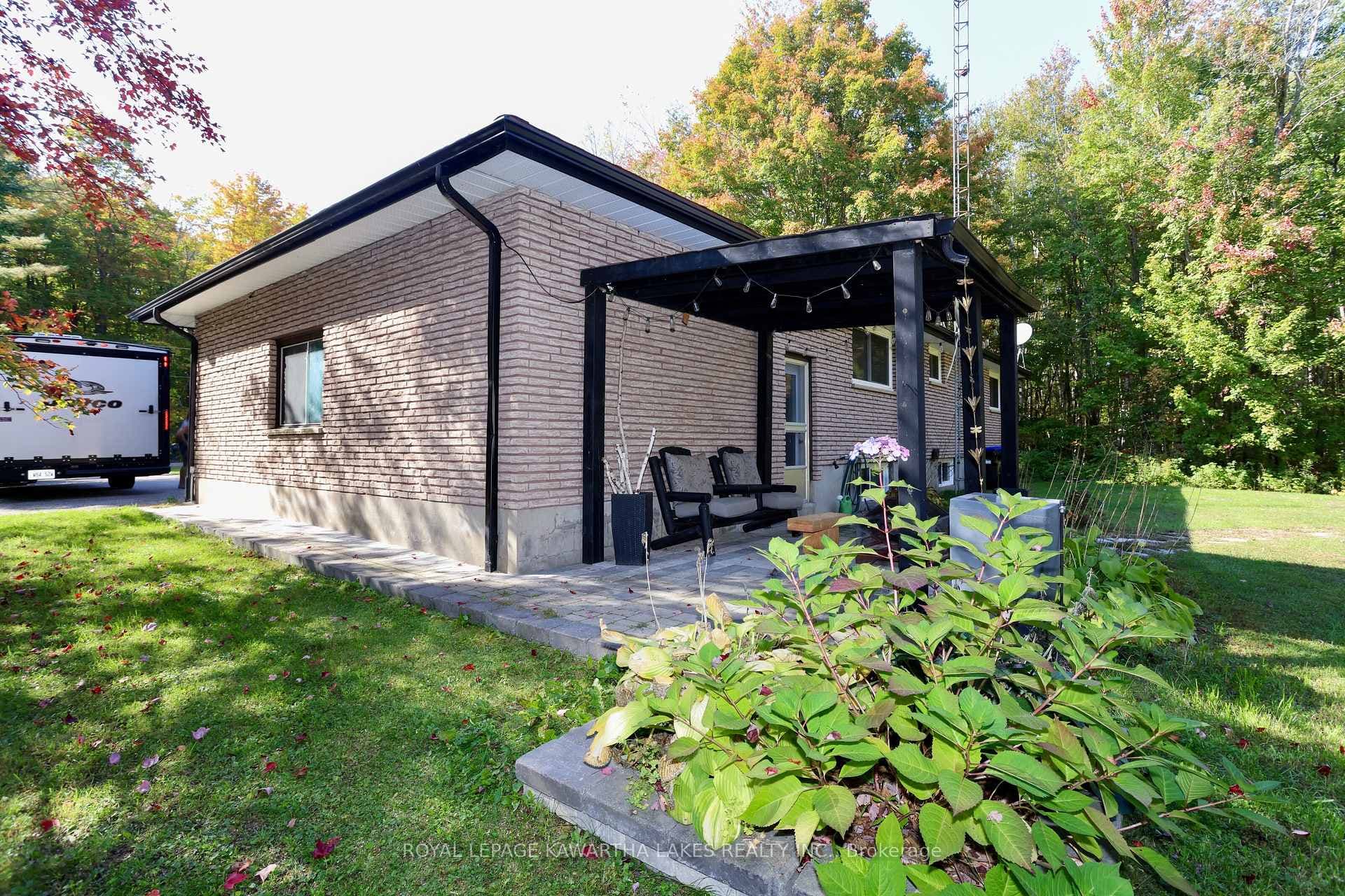 1185 Zoschke Drive photo 44