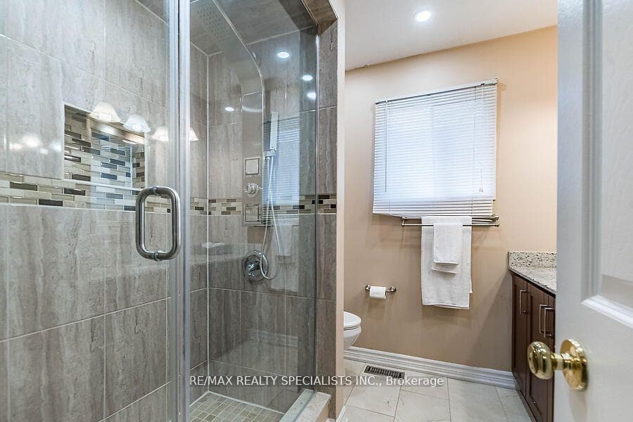 6525 WARBLER Lane photo 25