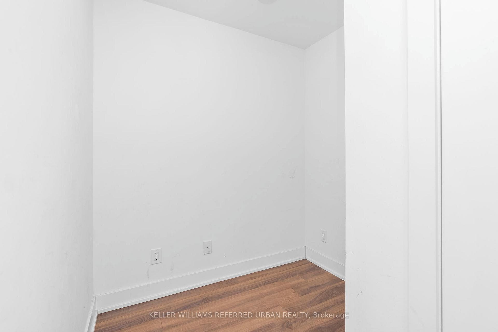 318 Richmond Street Unit 2307 photo 9