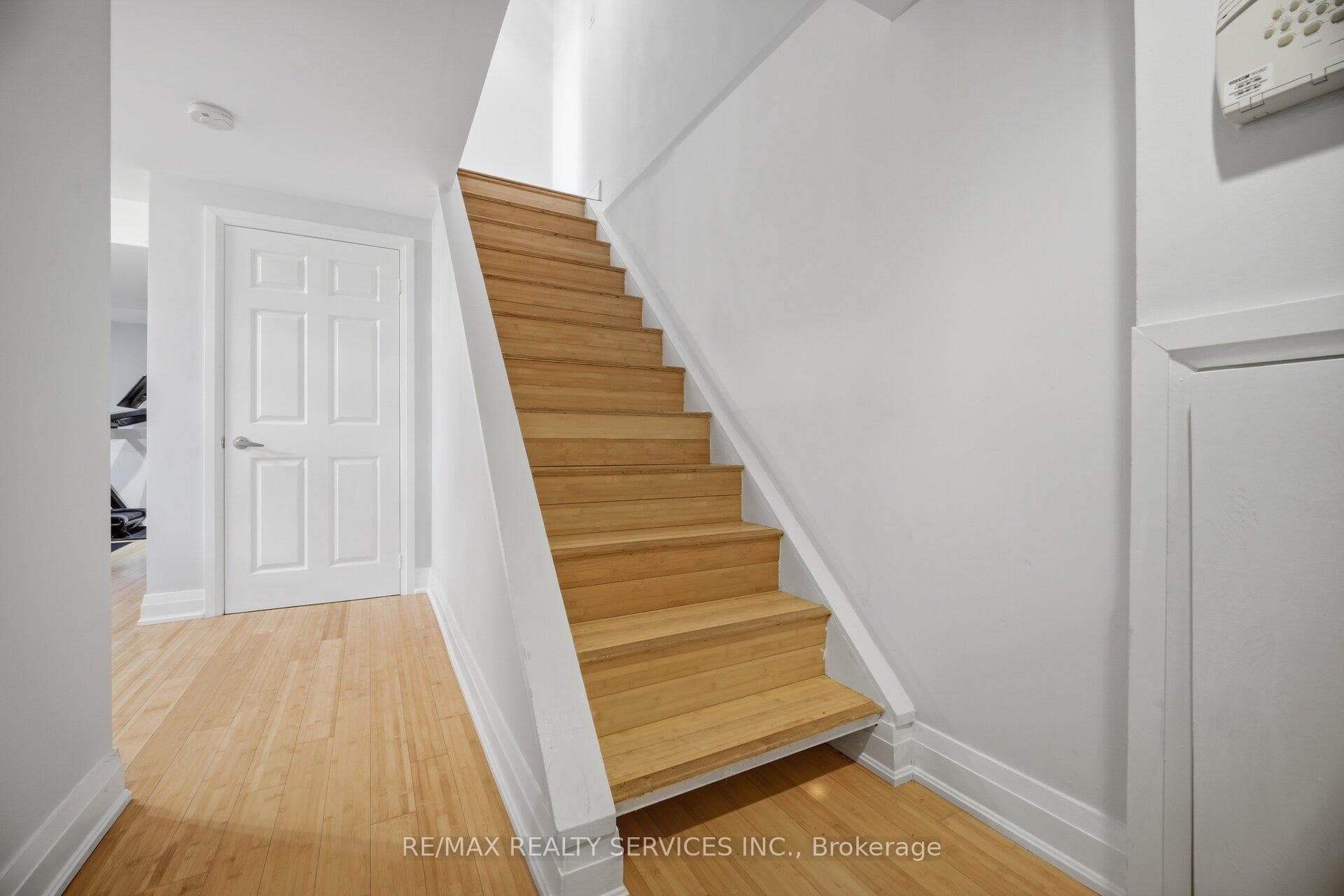 35 Glenmanor Drive photo 35