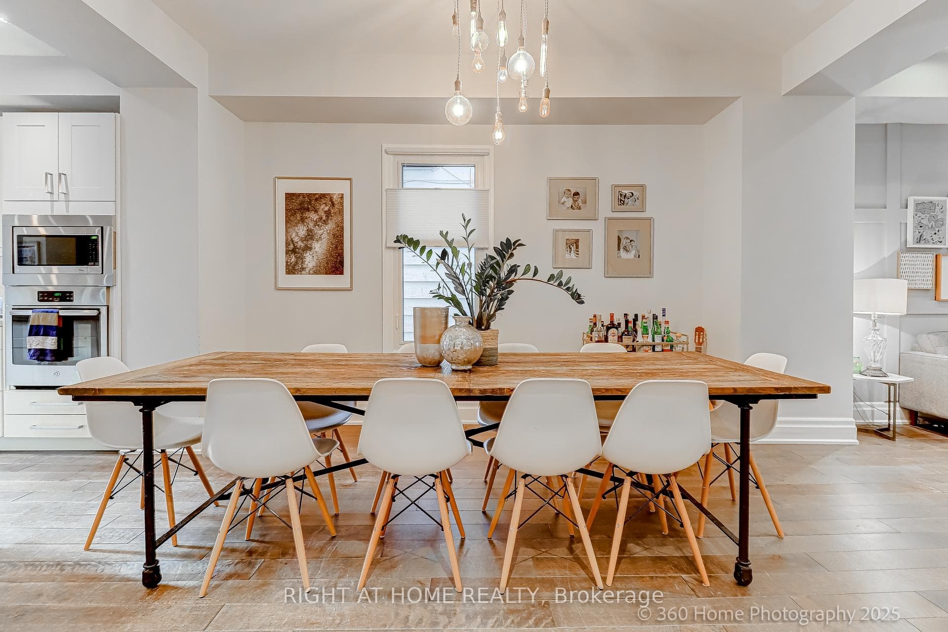 529 Dupont Street photo 1