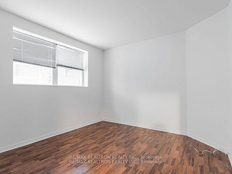 414 Jarvis Street Unit 104 photo 11