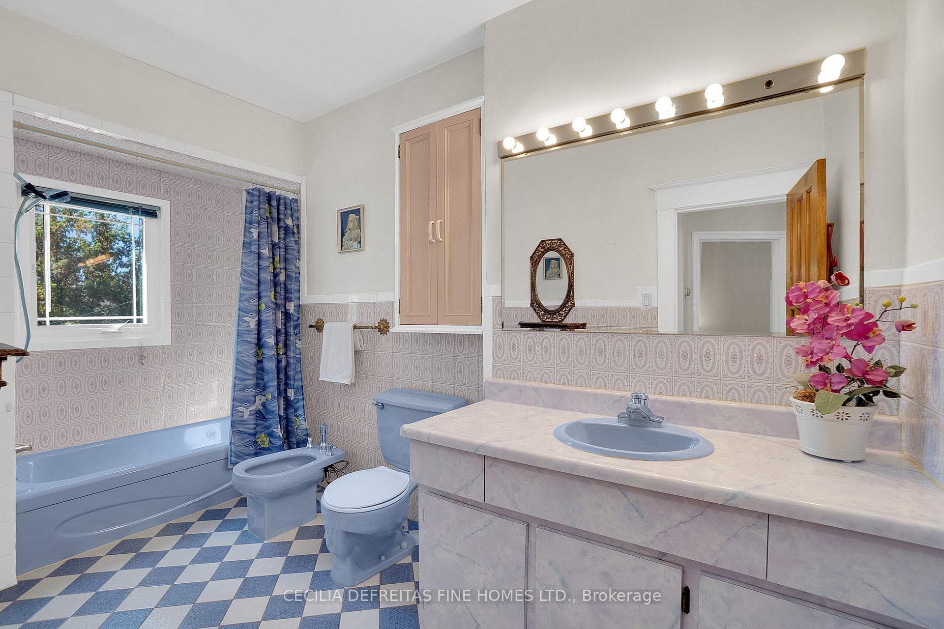 48 Westmount Avenue photo 31