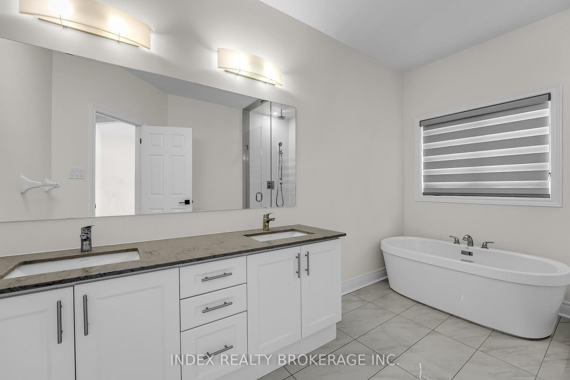 17 Duxbury Road photo 18