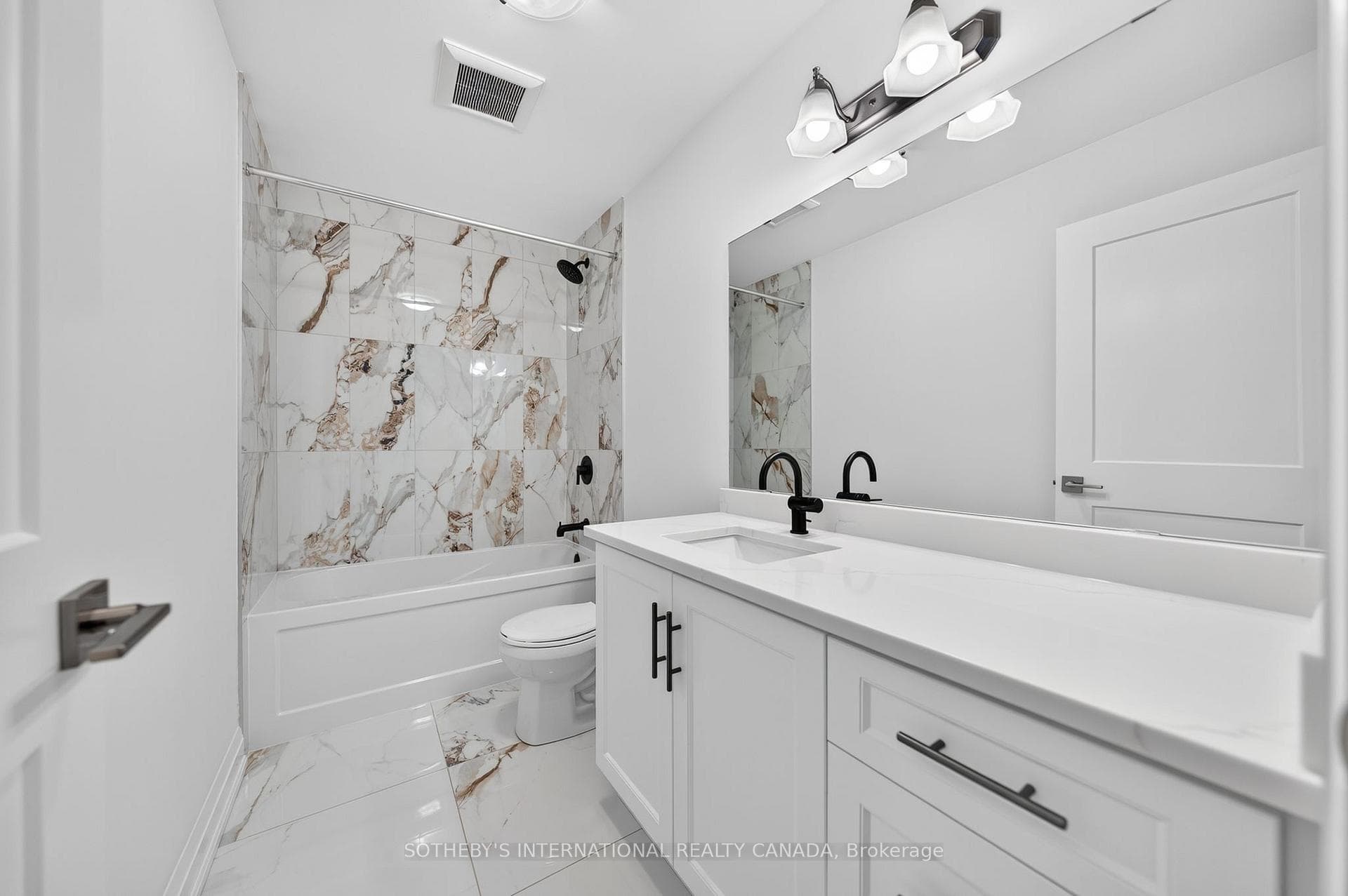2nd Floor - Main Bathroom