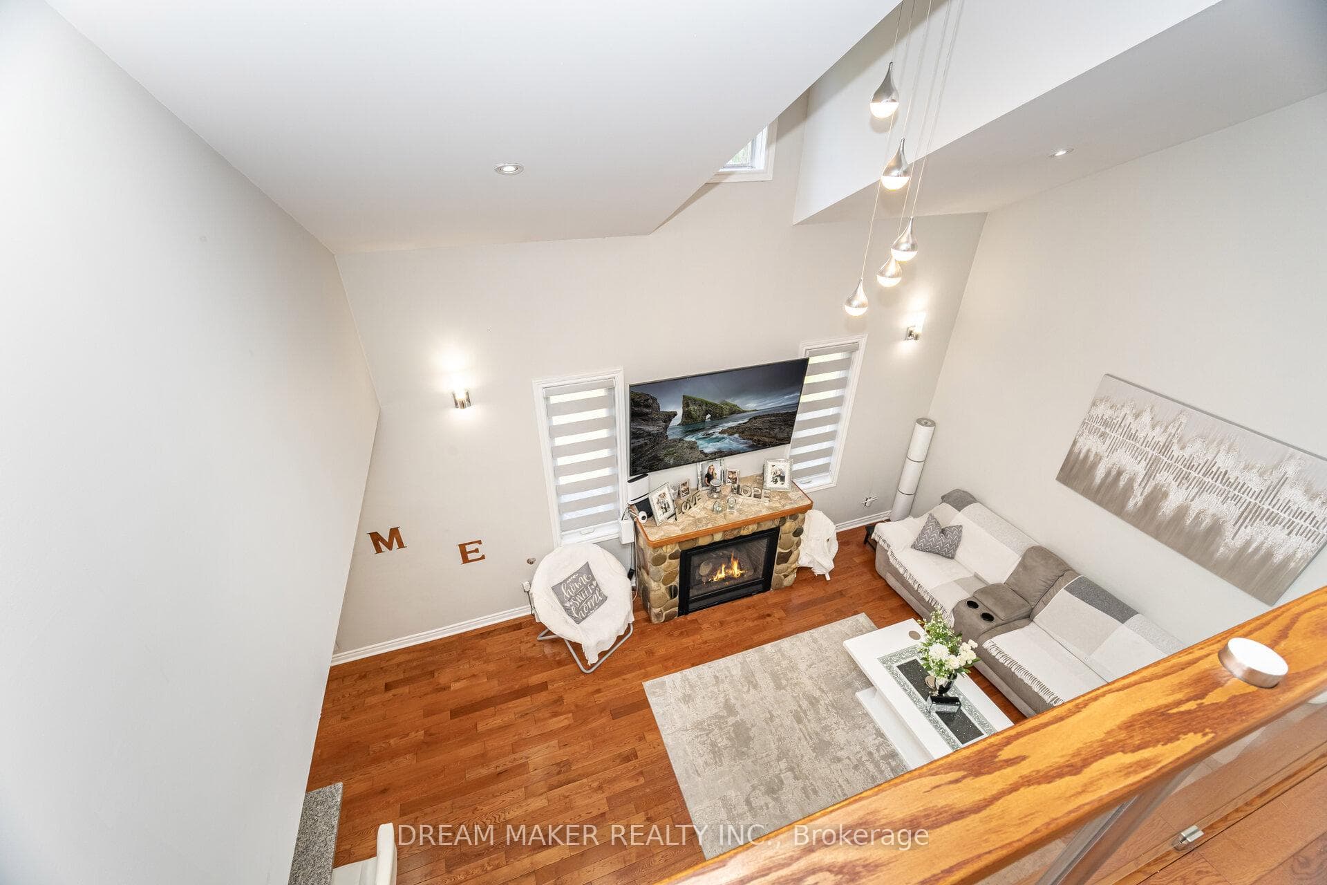 756 Third Avenue photo 26