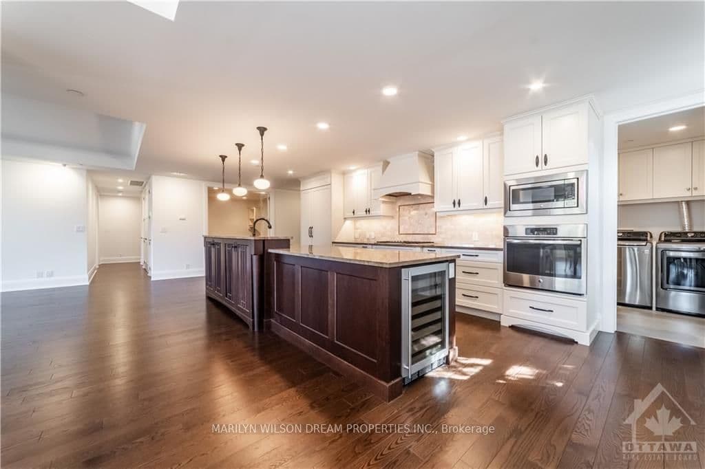 174 GLEBE Avenue Unit 302 photo 7