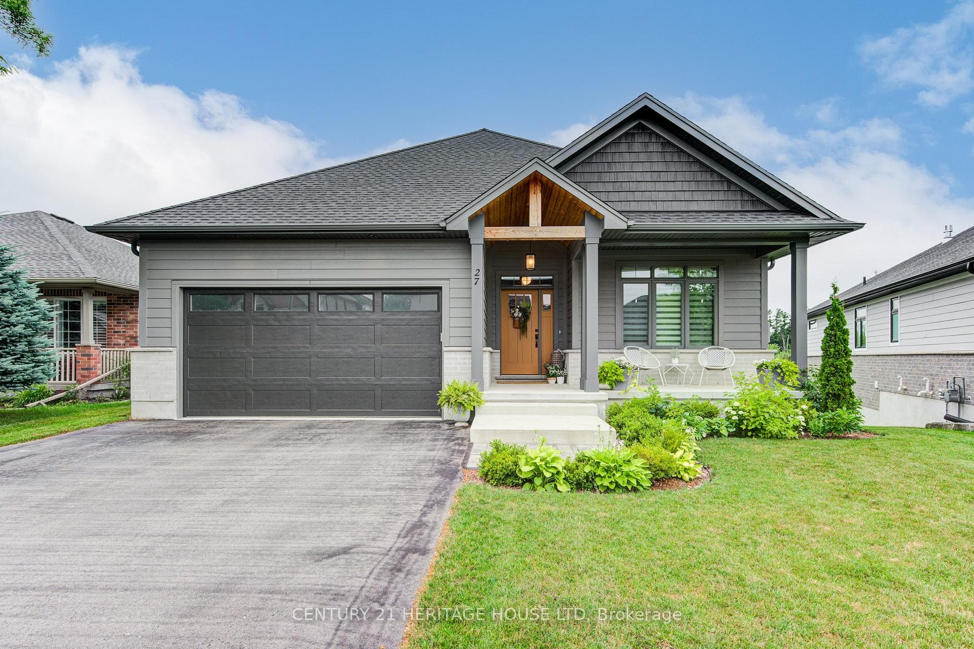 27 Ridgewood Crescent photo 1