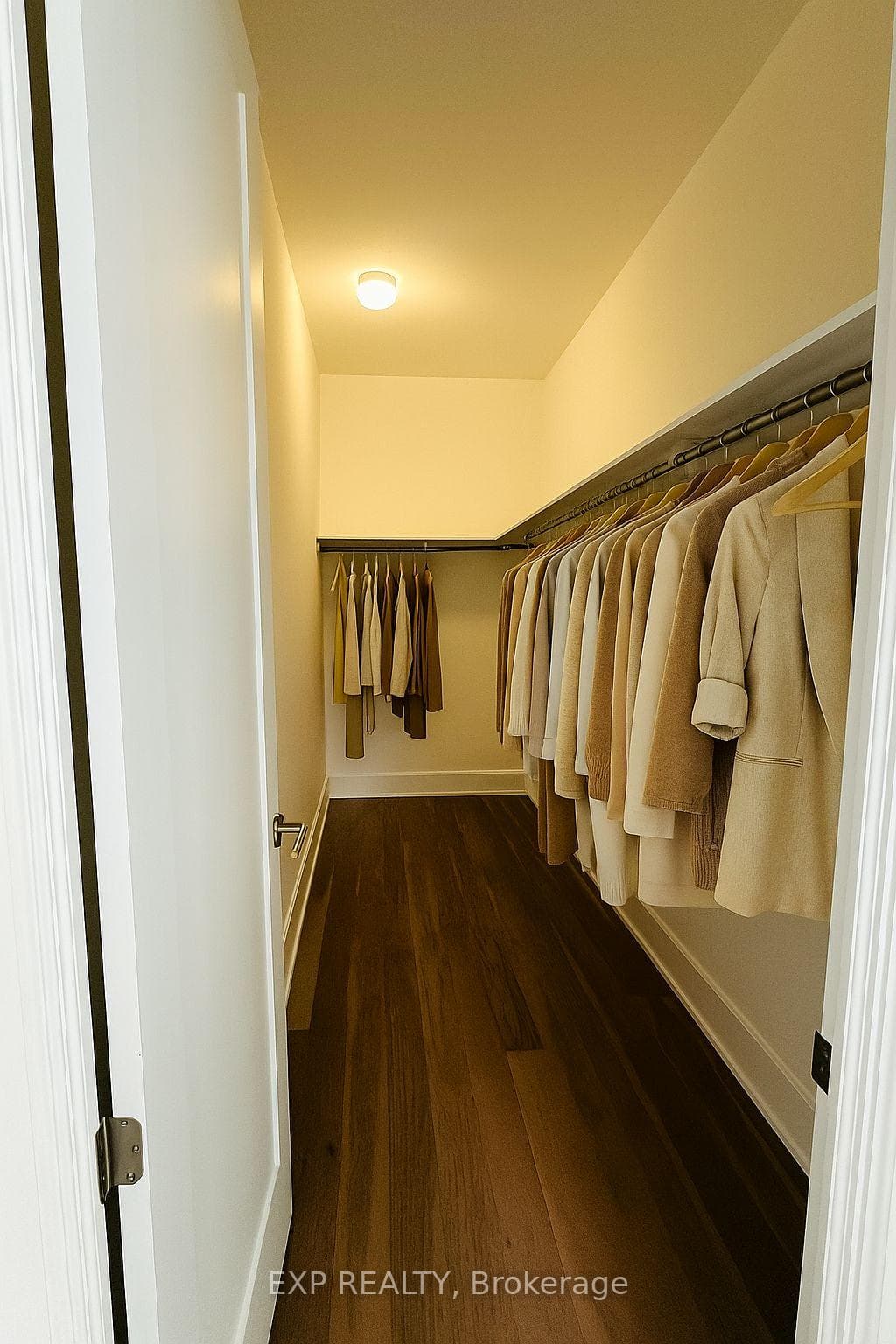 Virtually Staged Closet