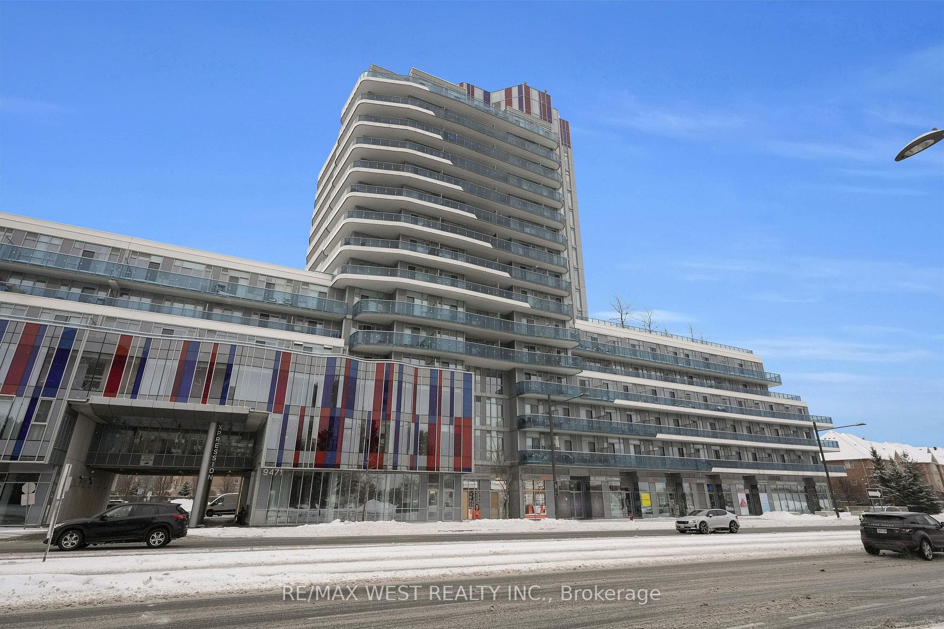9471 Yonge Street Unit 1117 photo 1