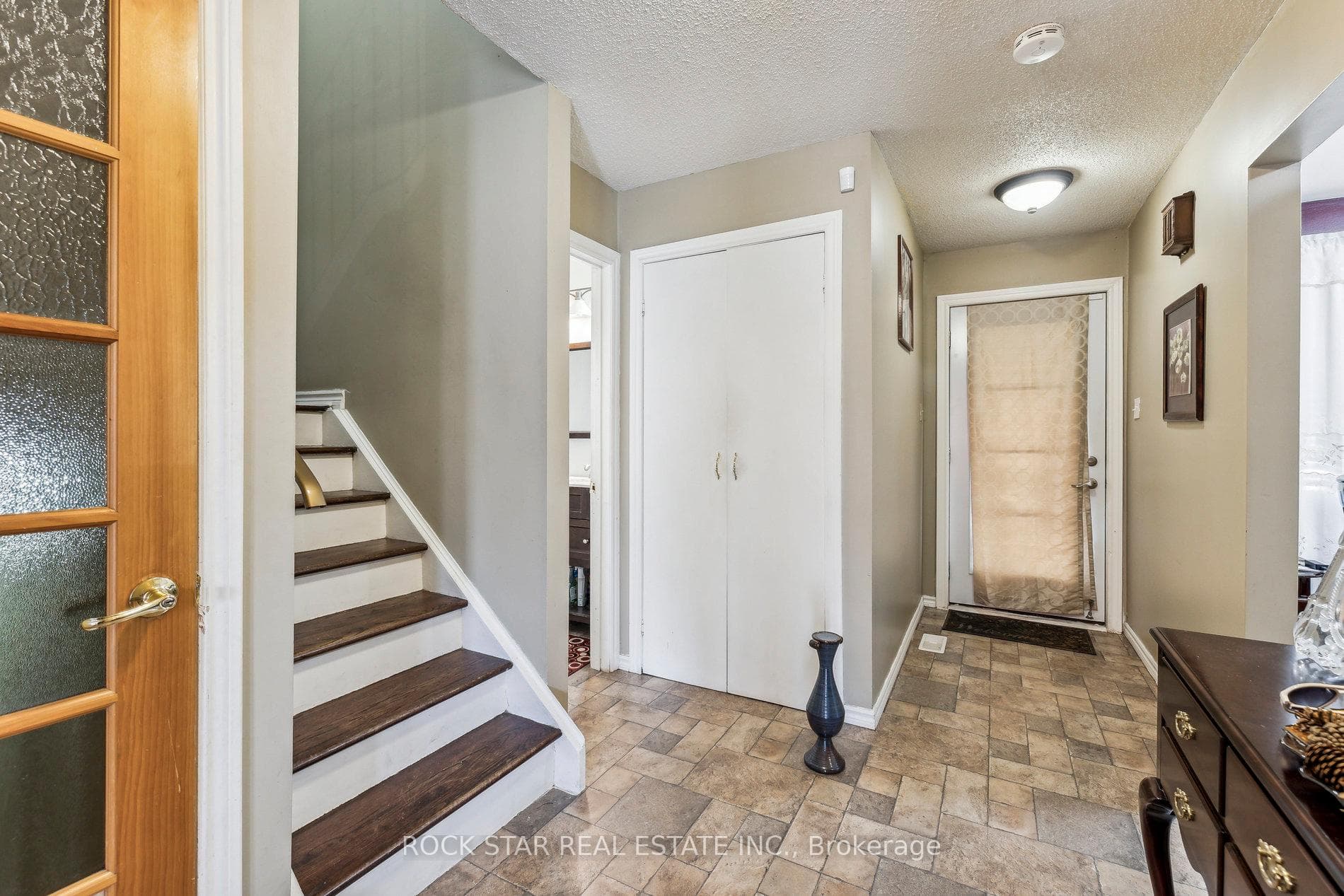 15 Beston Drive photo 6
