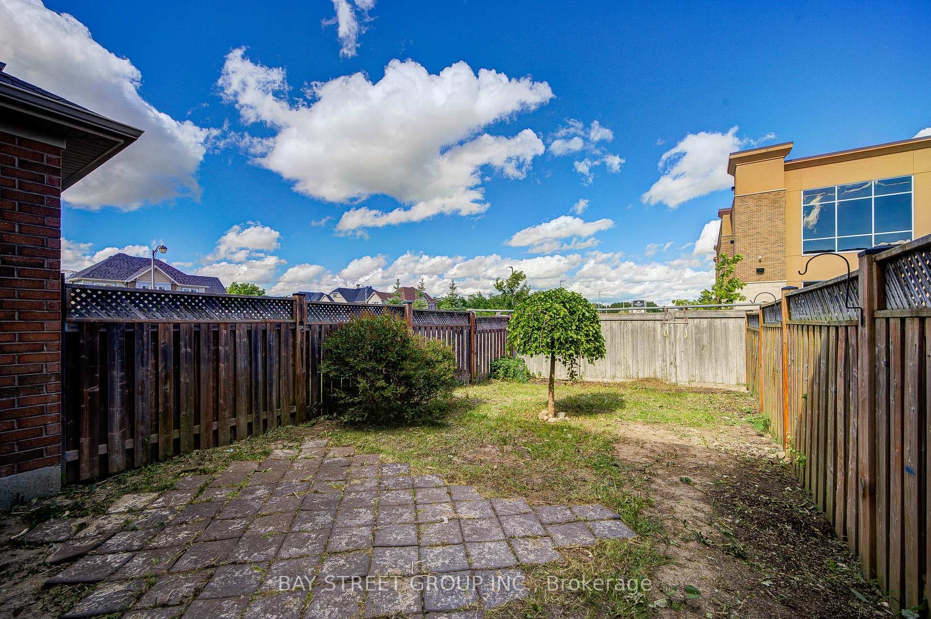 151 Windrow Street photo 48