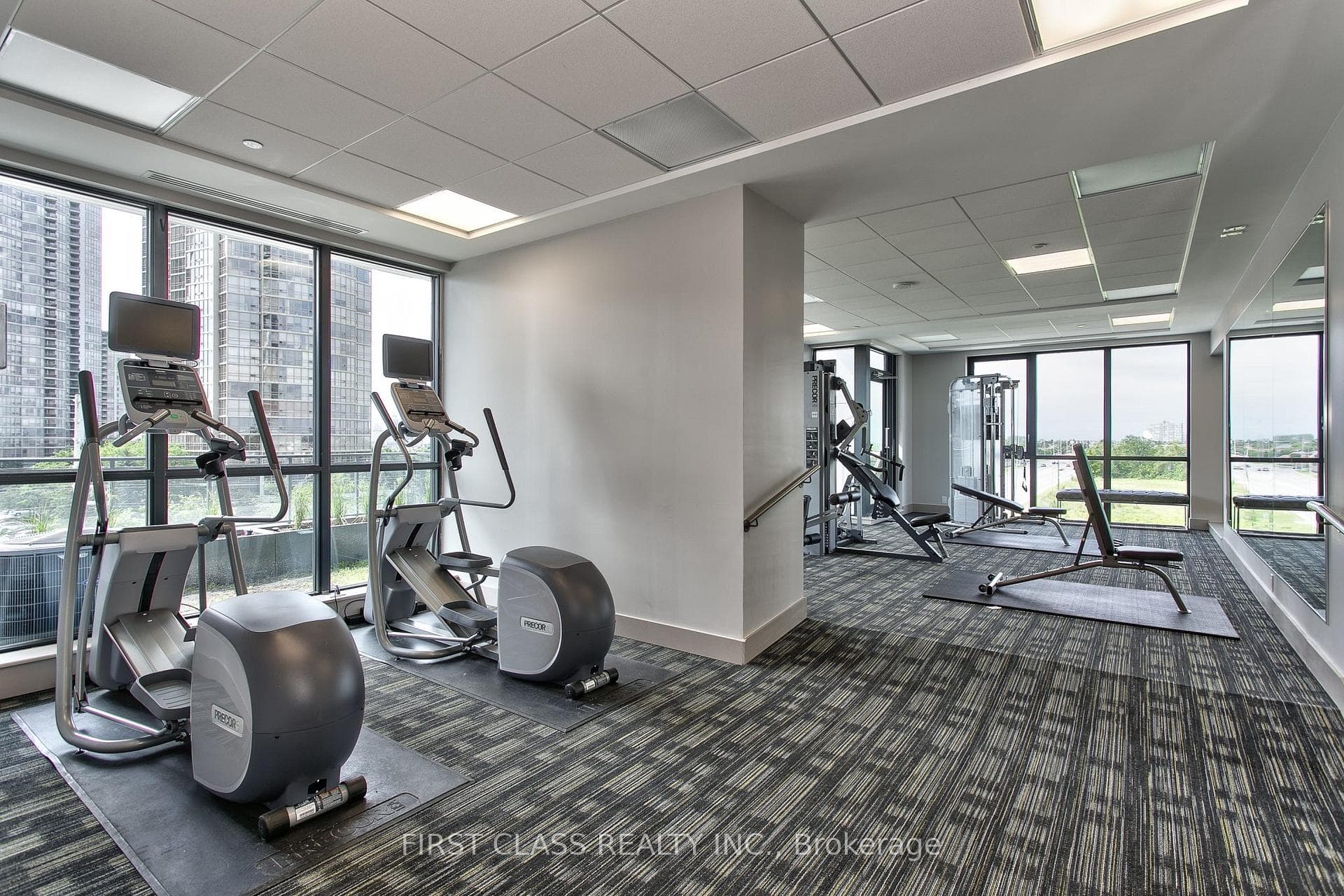 55 Eglinton Ave West Avenue Unit 1801 photo 8
