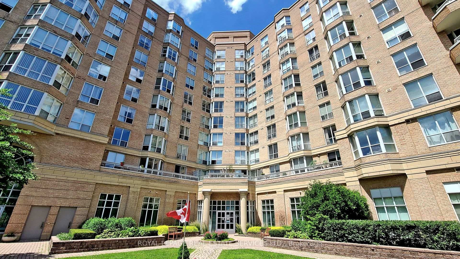 11 Thorncliffe Park Drive Unit 202 photo 3