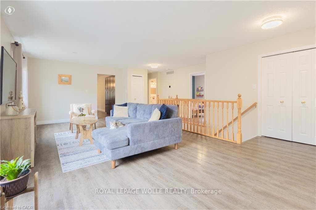 104 Kent Street photo 7