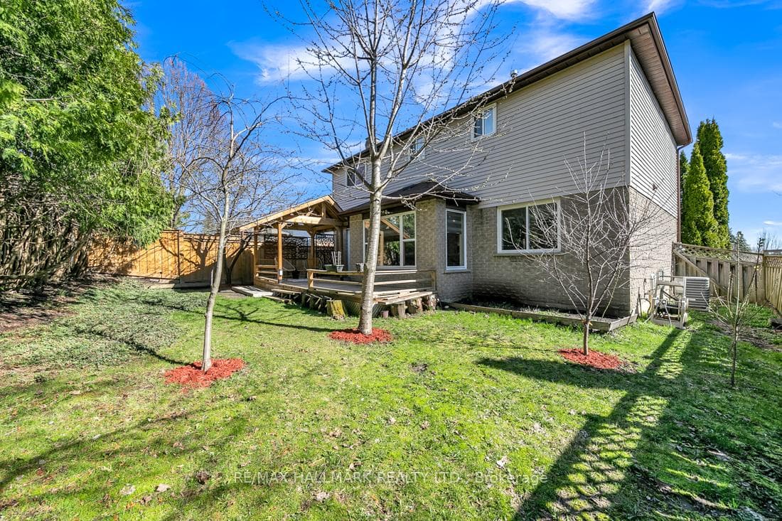 92 Grant Blight Crescent photo 27