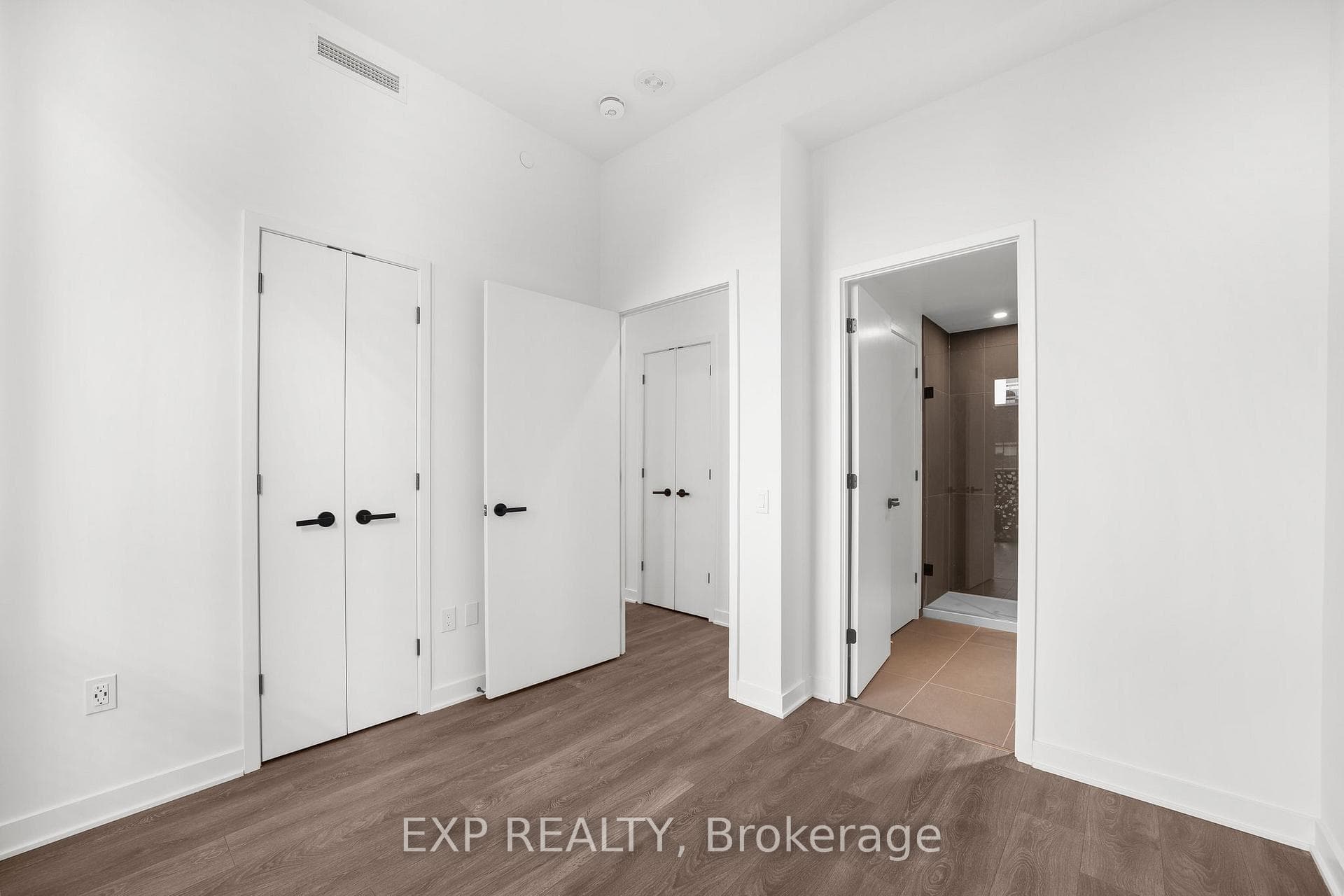 55 Charles Street Unit 1012 photo 10