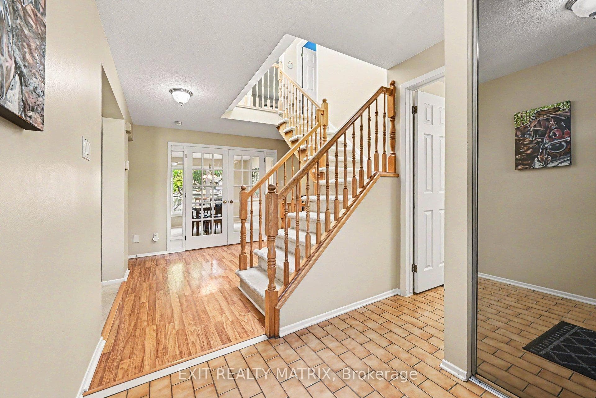 5968 Meadowglen Drive photo 5