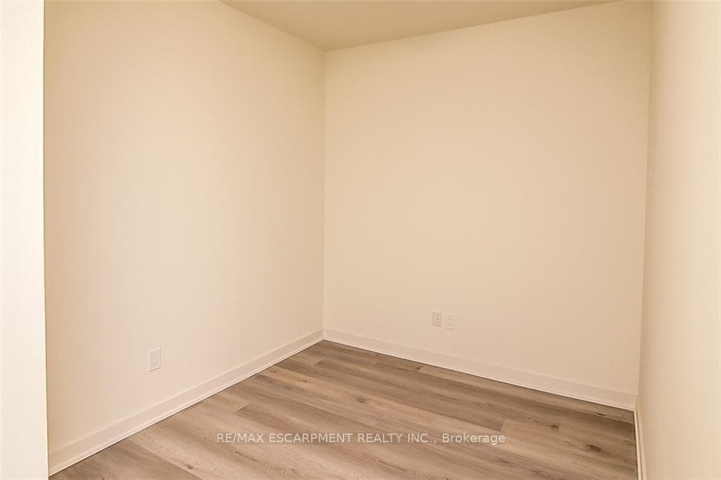385 Winston Road Unit 307 photo 17