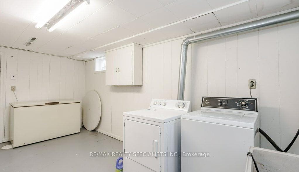 477 Scott Street Unit Bsmt photo 3