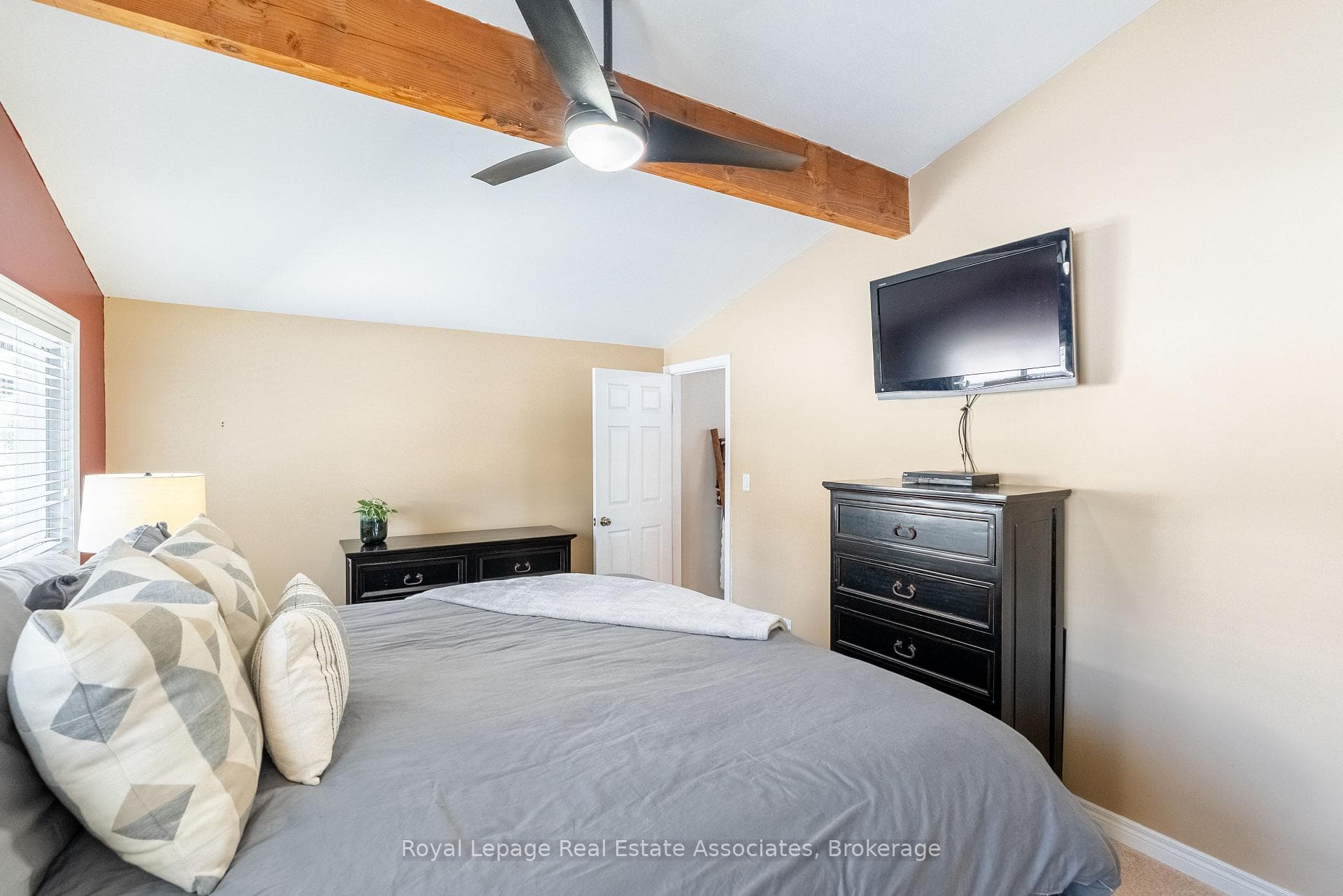 196 Circle Road photo 19