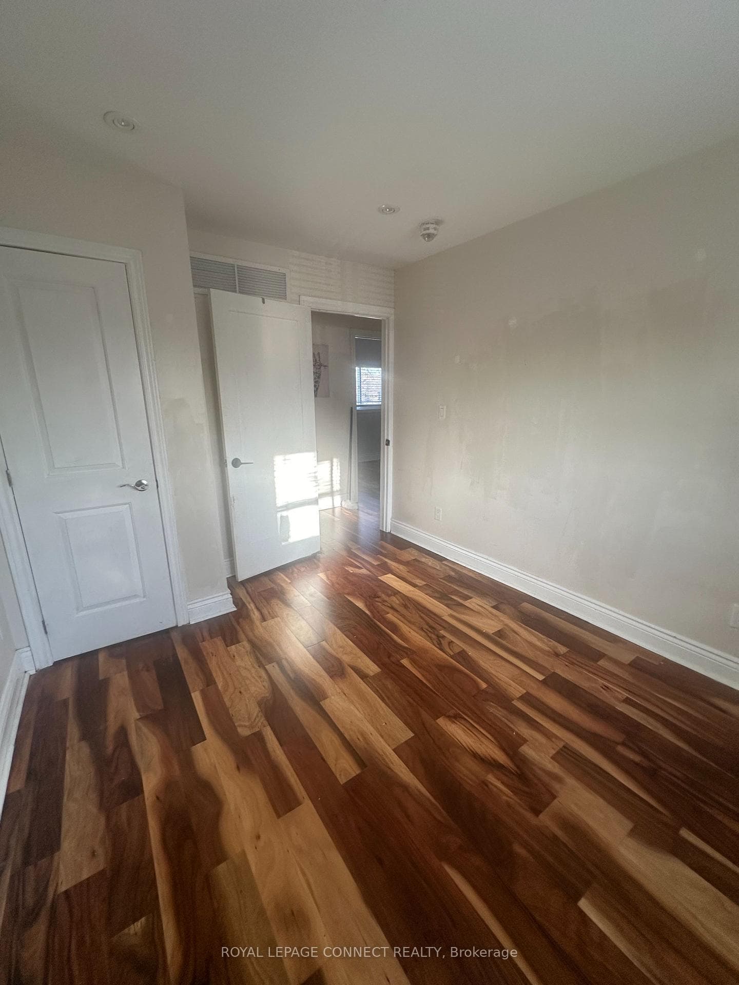 57 Fernhill Boulevard photo 34