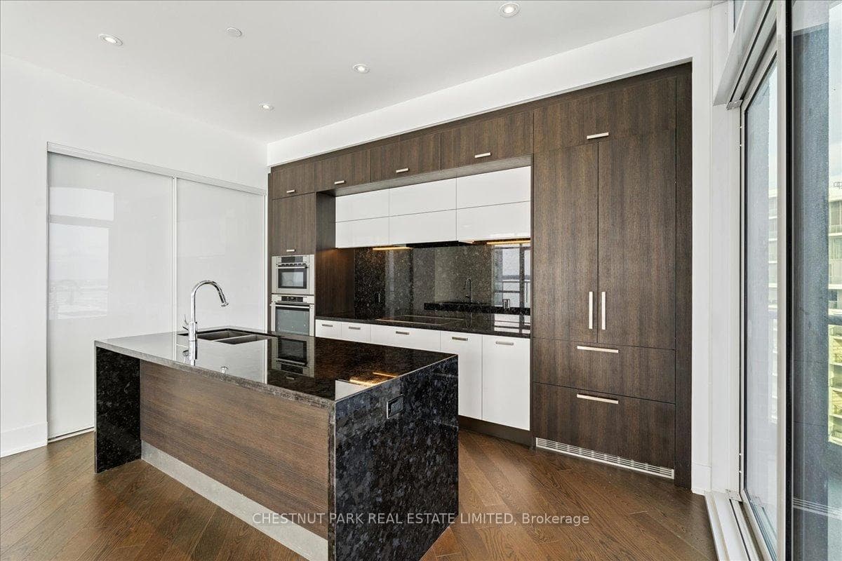 Kitchen W/Pantry