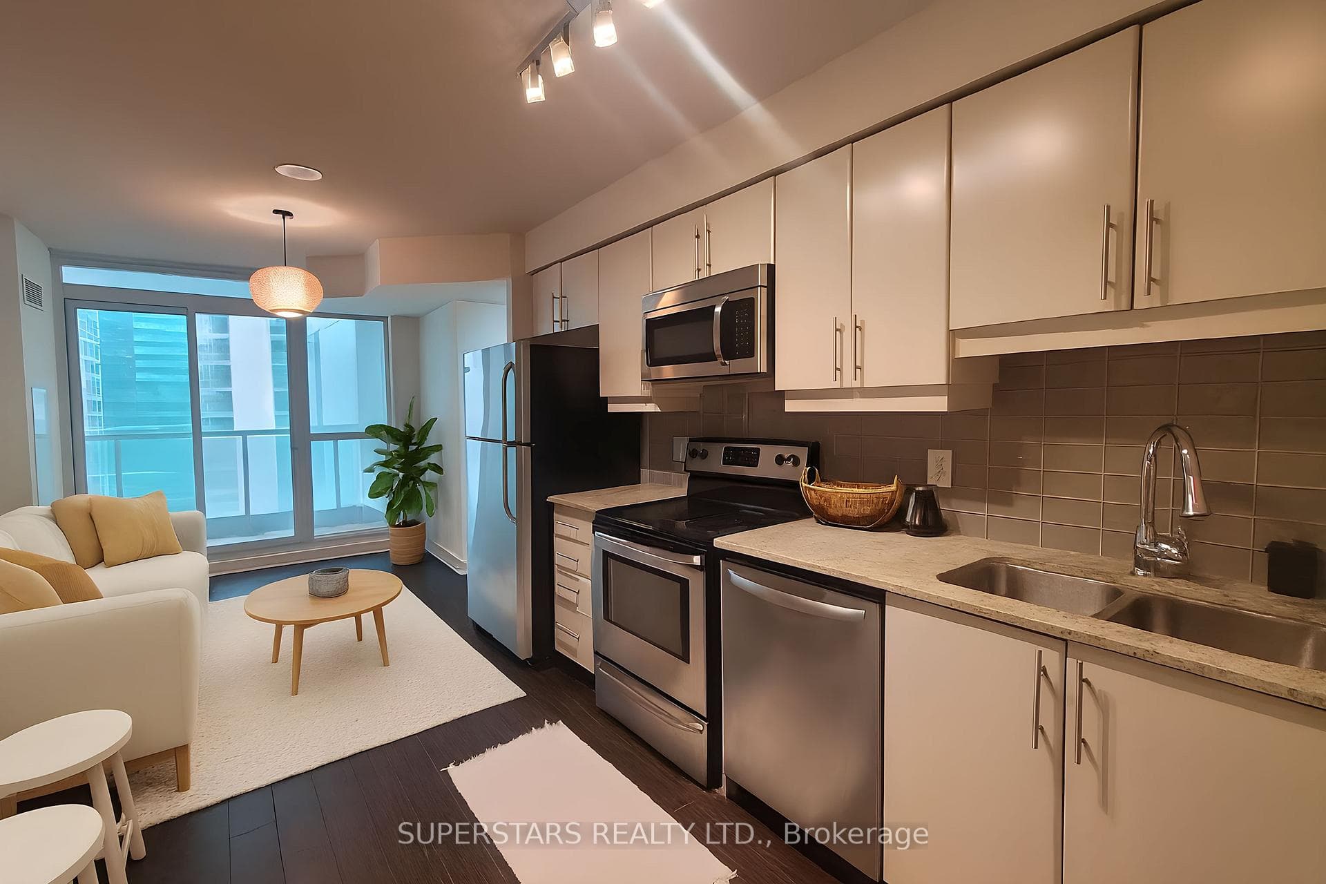 Virtually staged - #1505