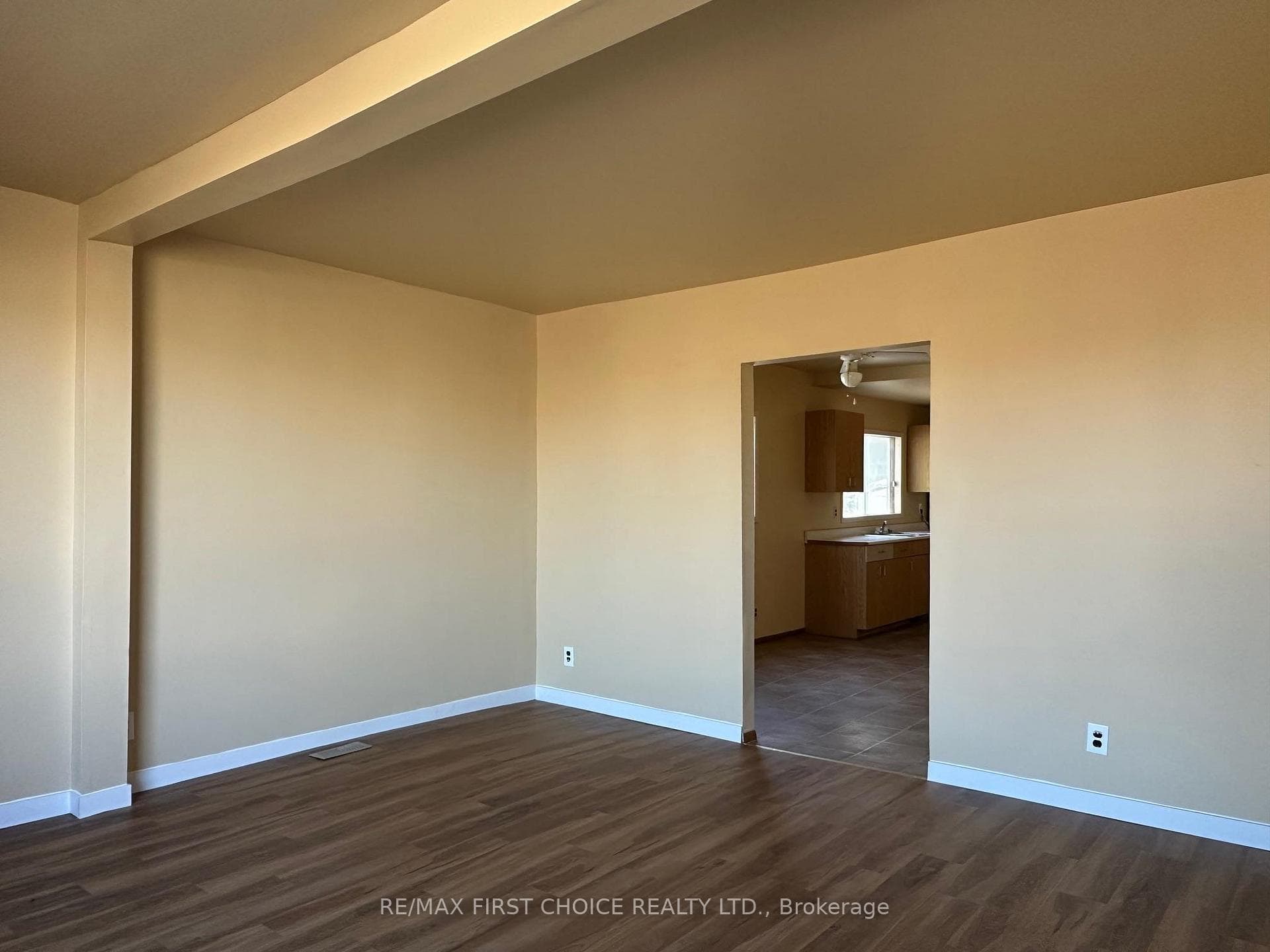 723 Brodie Street photo 3