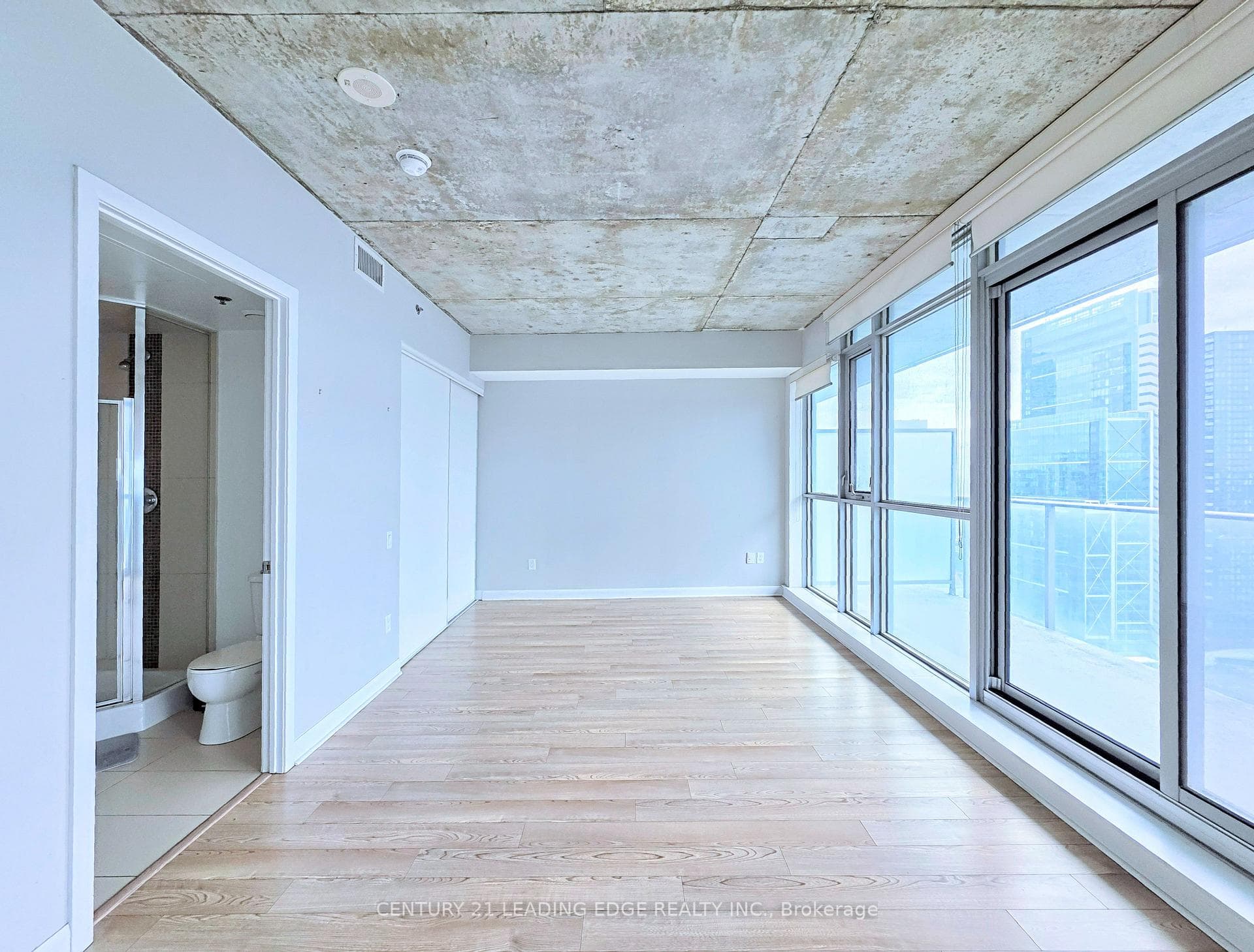 Current Photo - vacant