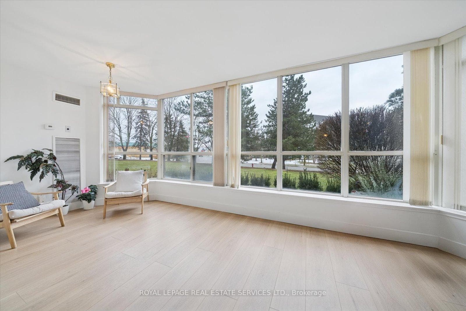 14924 Yonge Street Unit 106 photo 10