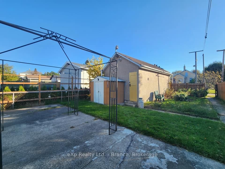 348 Birch Street photo 24