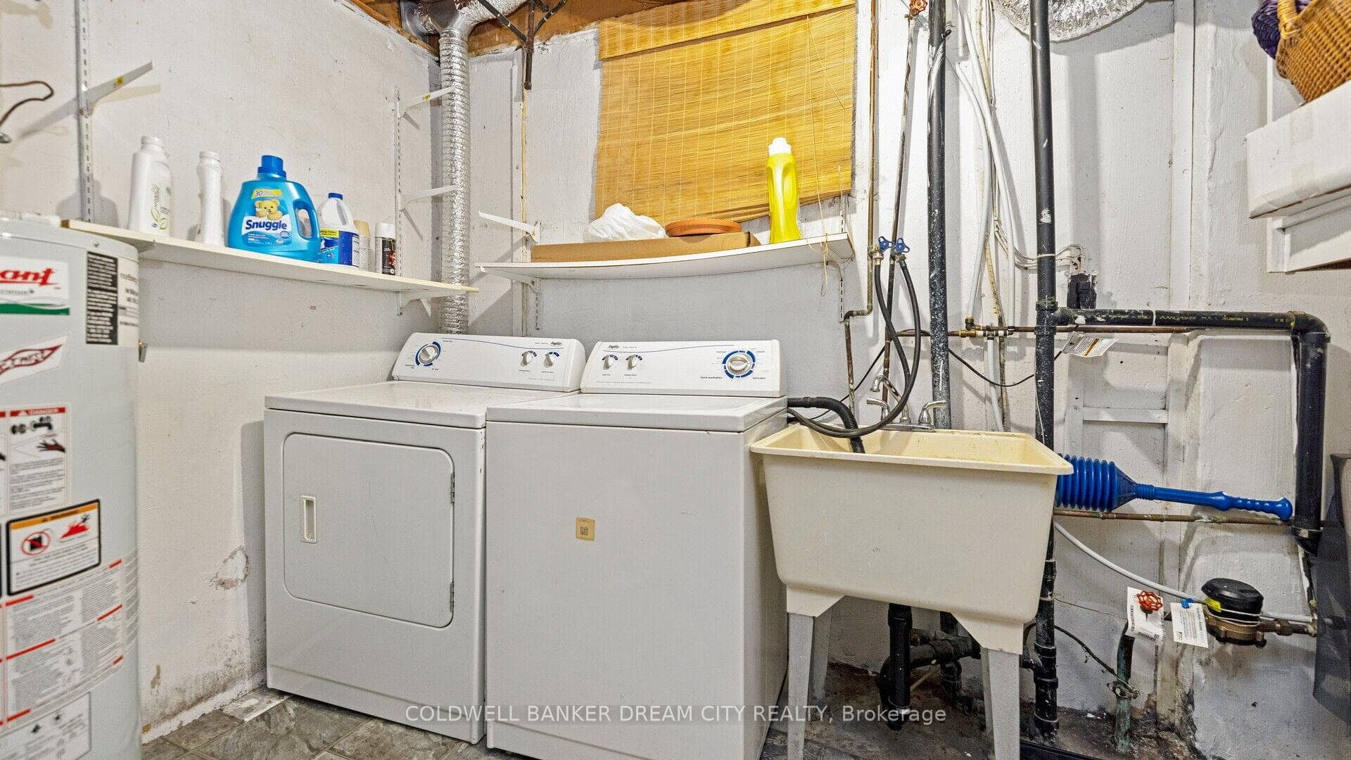 112 Hansen Road photo 29