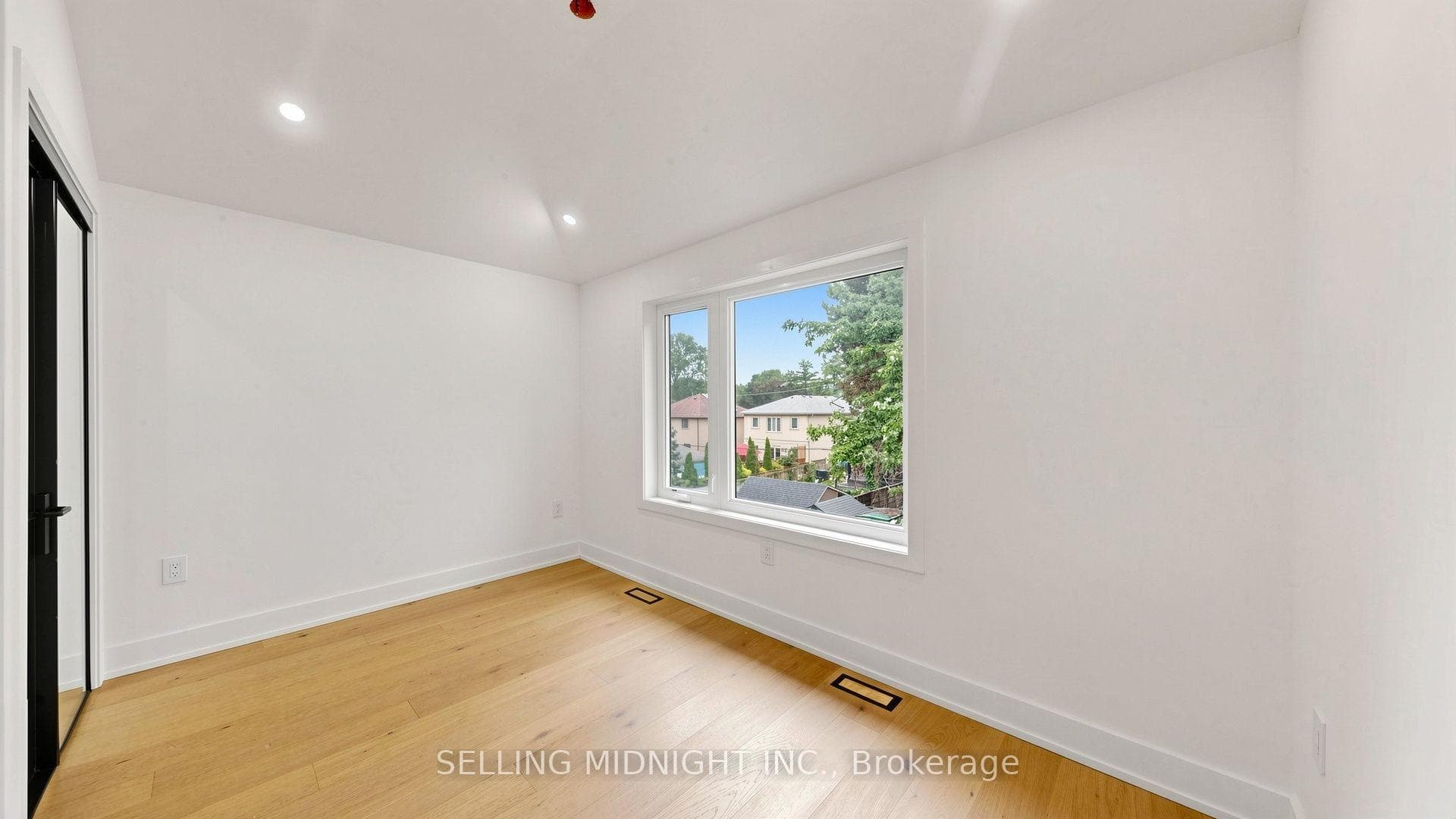 42 Guthrie Avenue photo 38