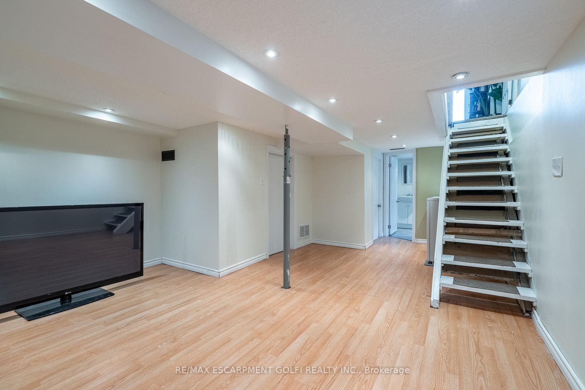 22 Bayfield Avenue photo 27
